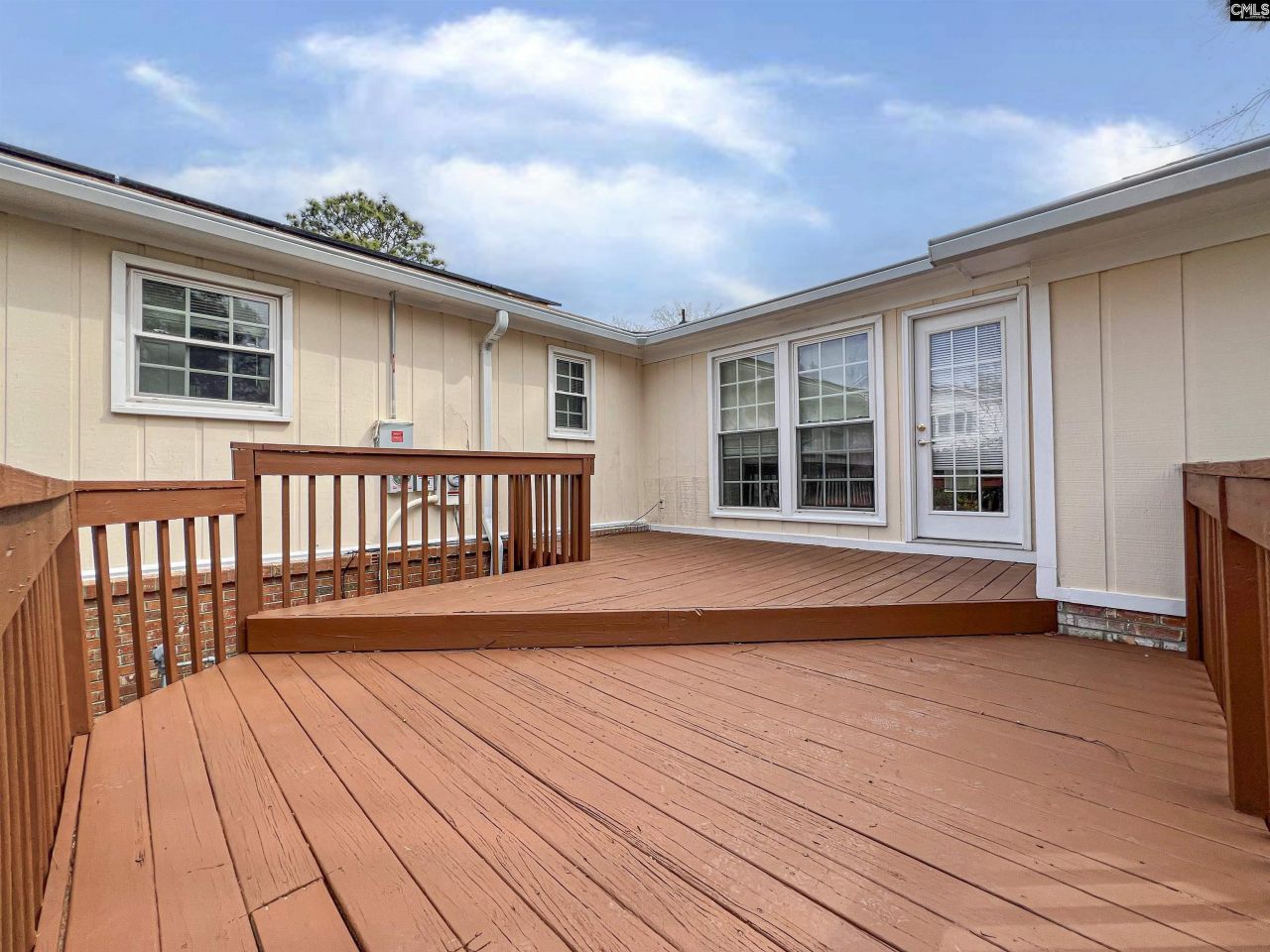 101 Norse Way Photo 7