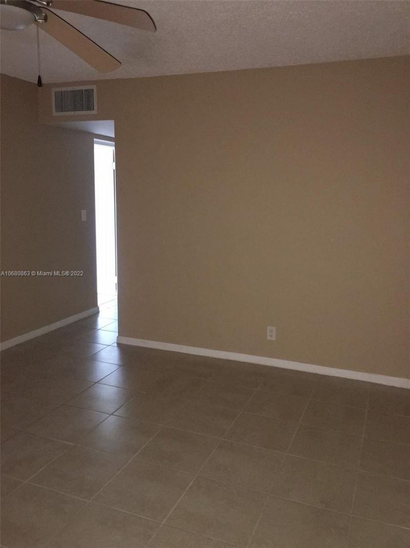 3301 Spanish Moss Ter, Unit 906, Lauderhill, FL 33319 Photo