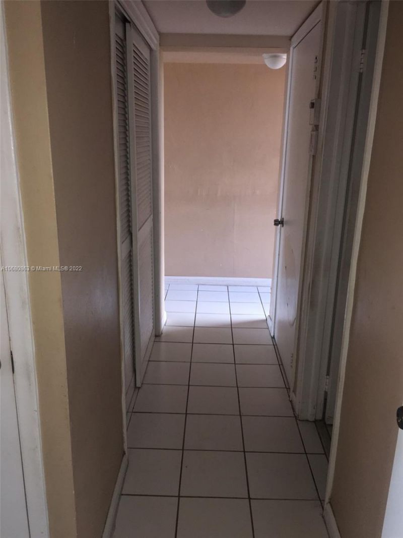 3301 Spanish Moss Ter, Unit 906, Lauderhill, FL 33319 Photo