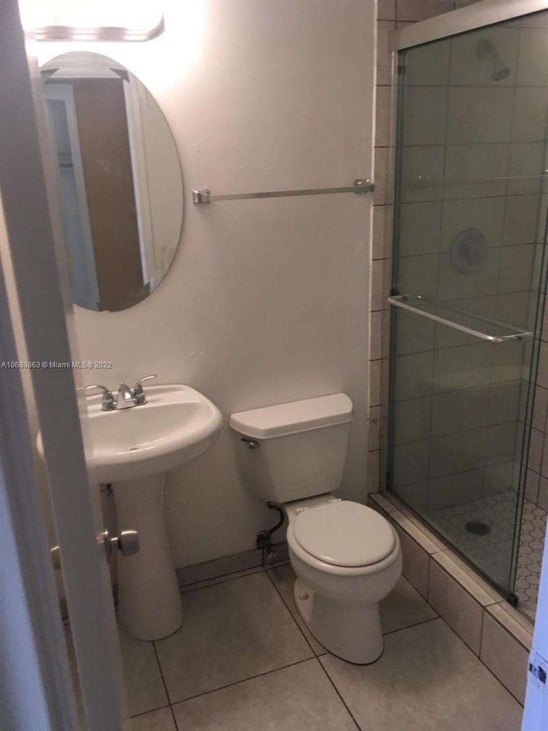 3301 Spanish Moss Ter, Unit 906, Lauderhill, FL 33319 Photo