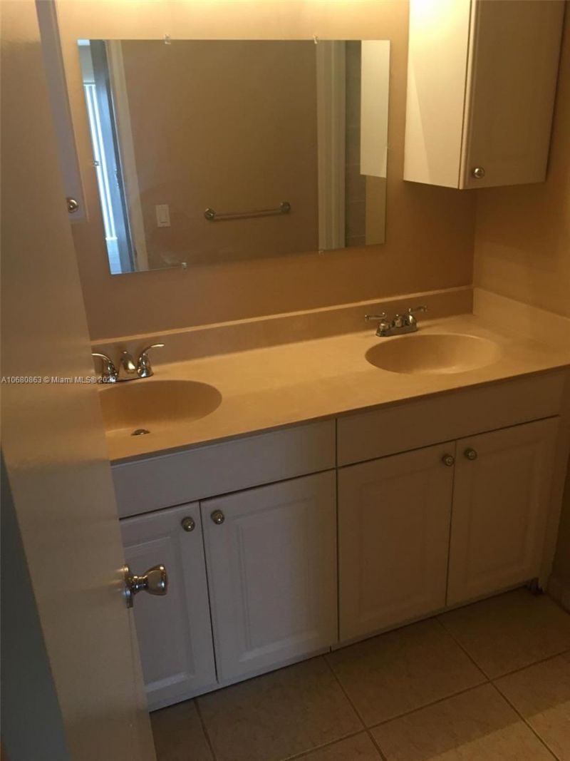 3301 Spanish Moss Ter, Unit 906, Lauderhill, FL 33319 Photo