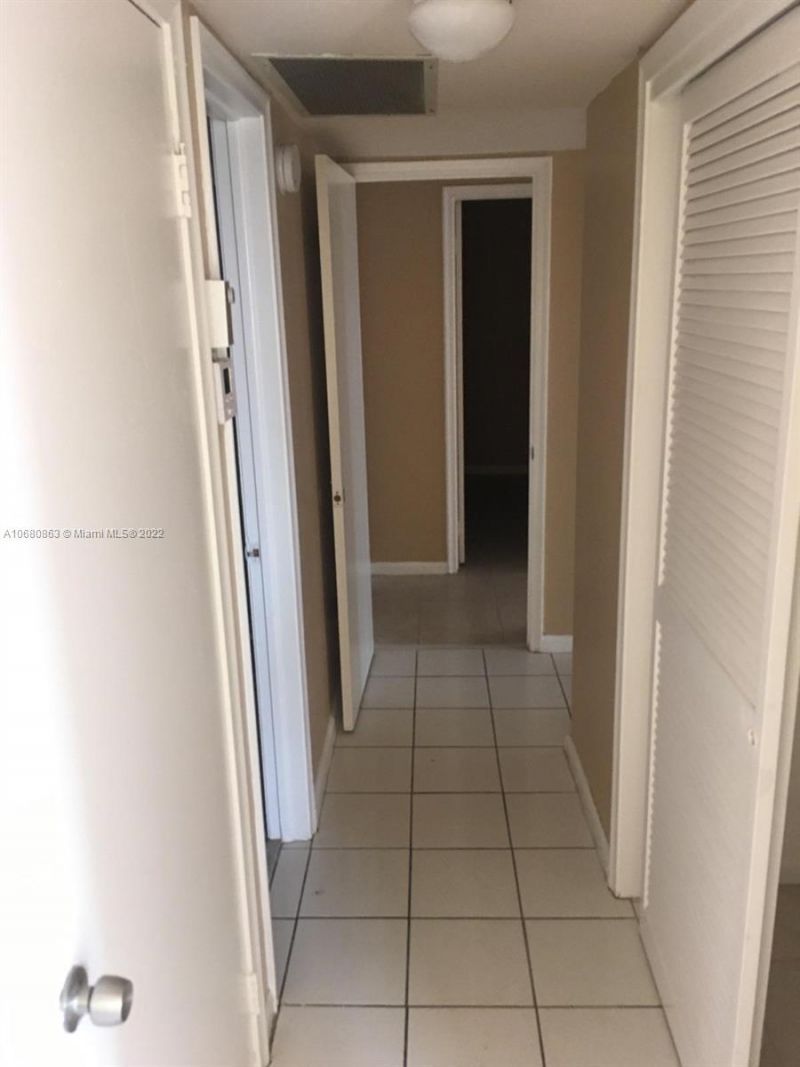 3301 Spanish Moss Ter, Unit 906, Lauderhill, FL 33319 Photo