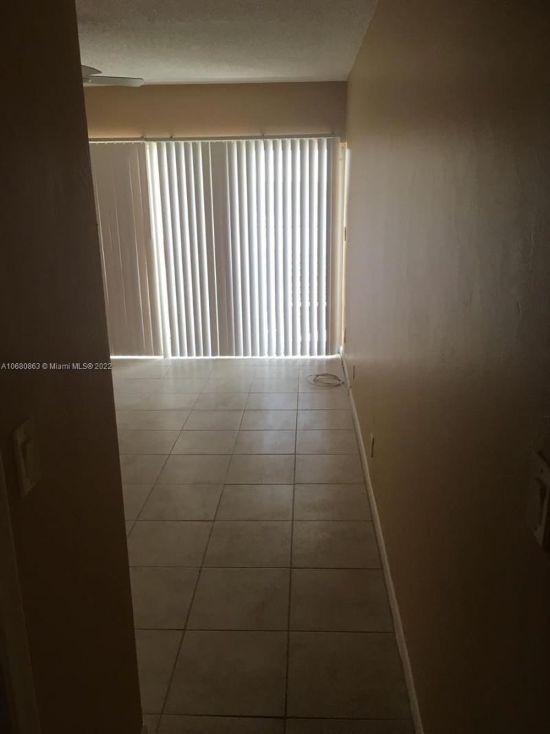 3301 Spanish Moss Ter, Unit 906, Lauderhill, FL 33319 Photo