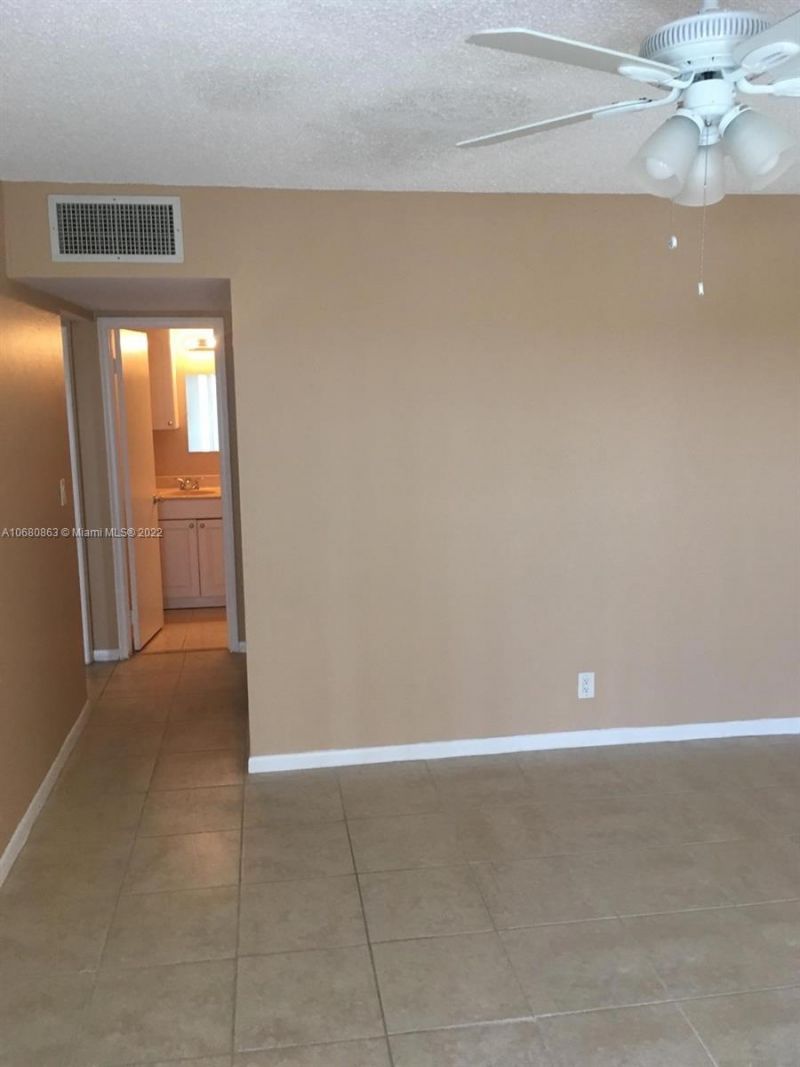 3301 Spanish Moss Ter, Unit 906, Lauderhill, FL 33319 Photo