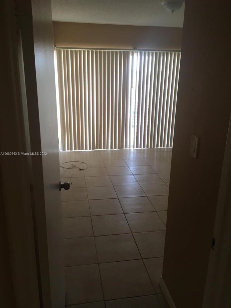 3301 Spanish Moss Ter, Unit 906, Lauderhill, FL 33319 Photo