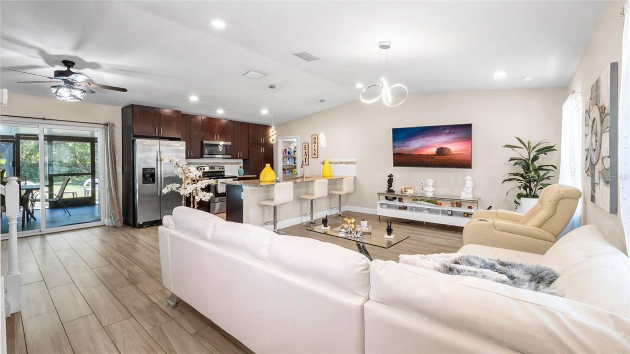 500 Hillpine Way, Brandon, FL 33510 Photo