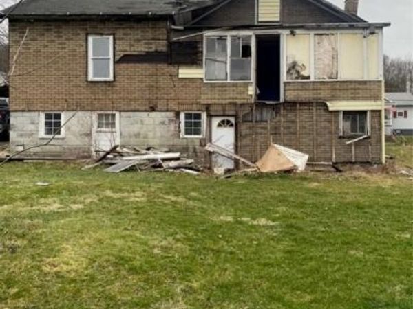 247 Main St, Bruin, PA 16022