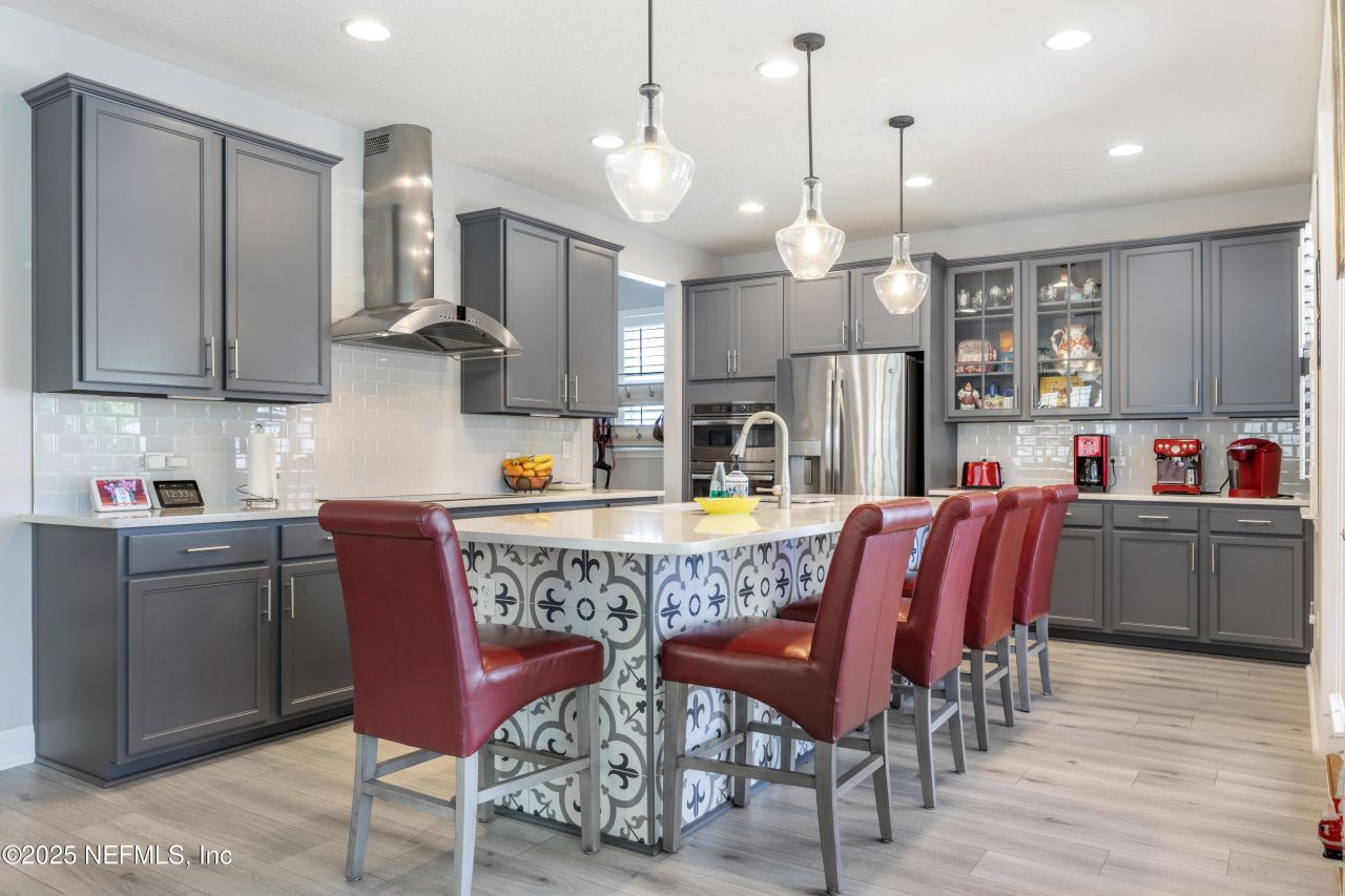 4037 Seaside Drive E, Jacksonville Beach, FL 32250 Photo