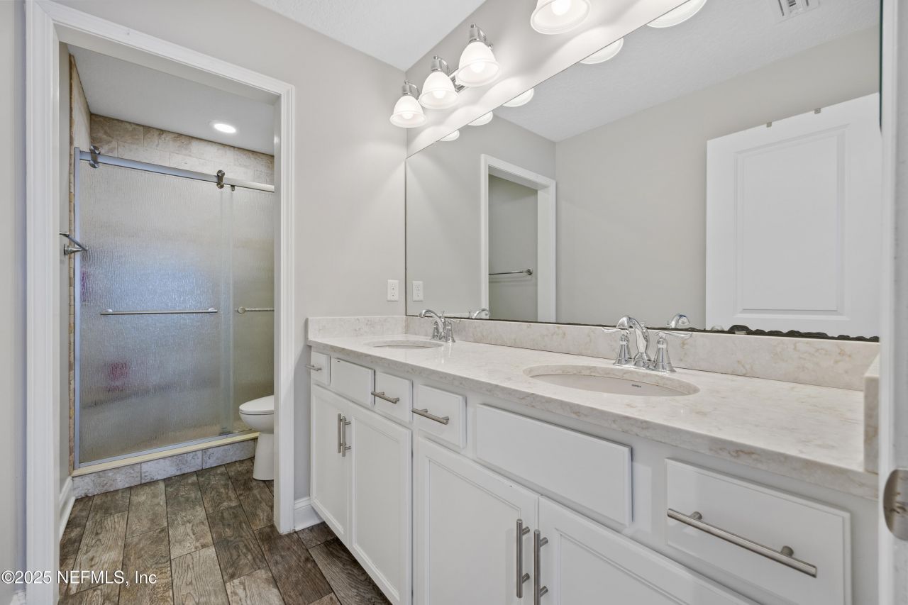 4037 Seaside Drive E, Jacksonville Beach, FL 32250 Photo