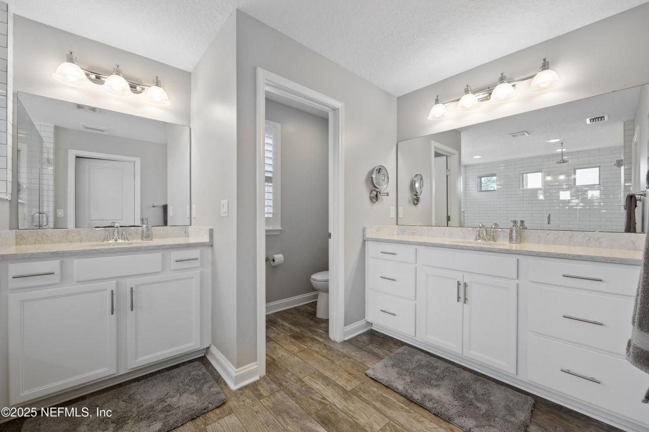 4037 Seaside Drive E, Jacksonville Beach, FL 32250 Photo