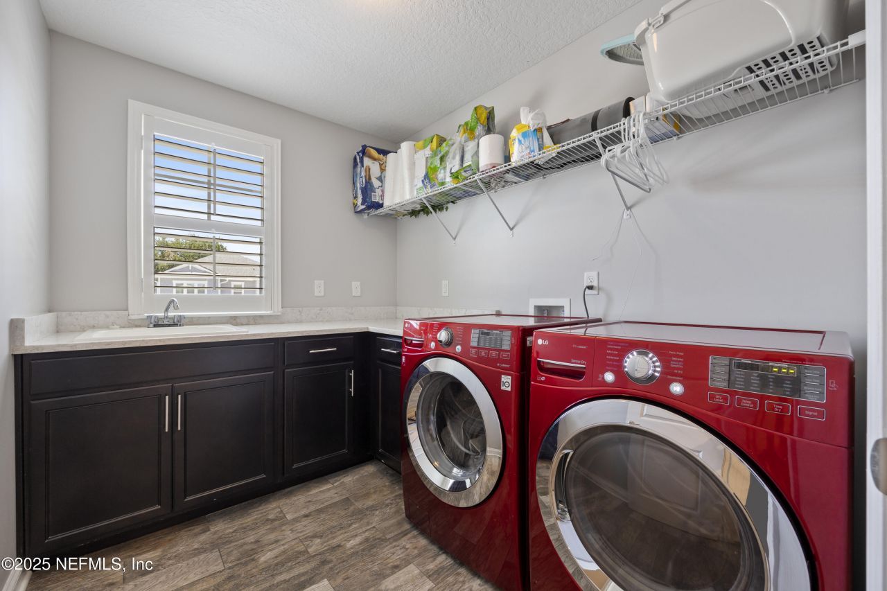 4037 Seaside Drive E, Jacksonville Beach, FL 32250 Photo