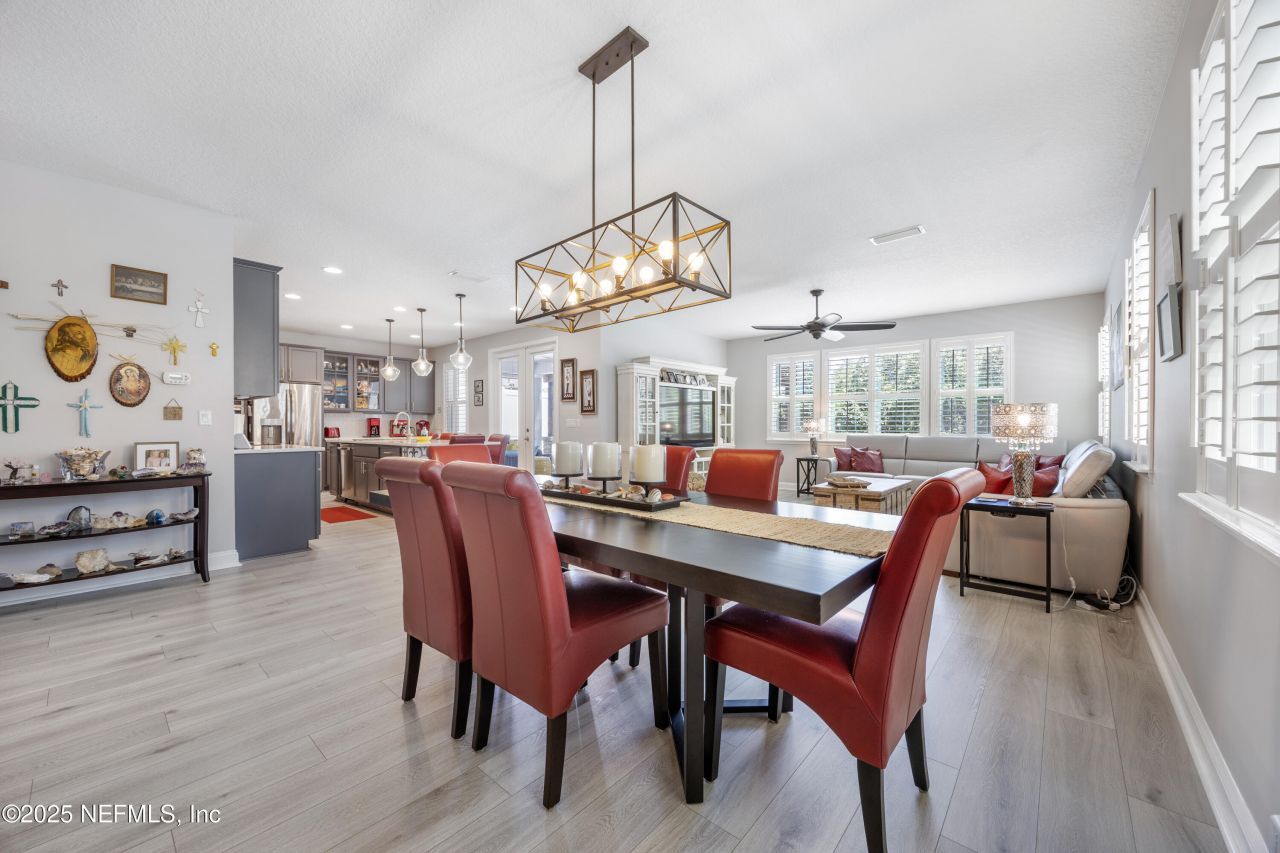 4037 Seaside Drive E, Jacksonville Beach, FL 32250 Photo