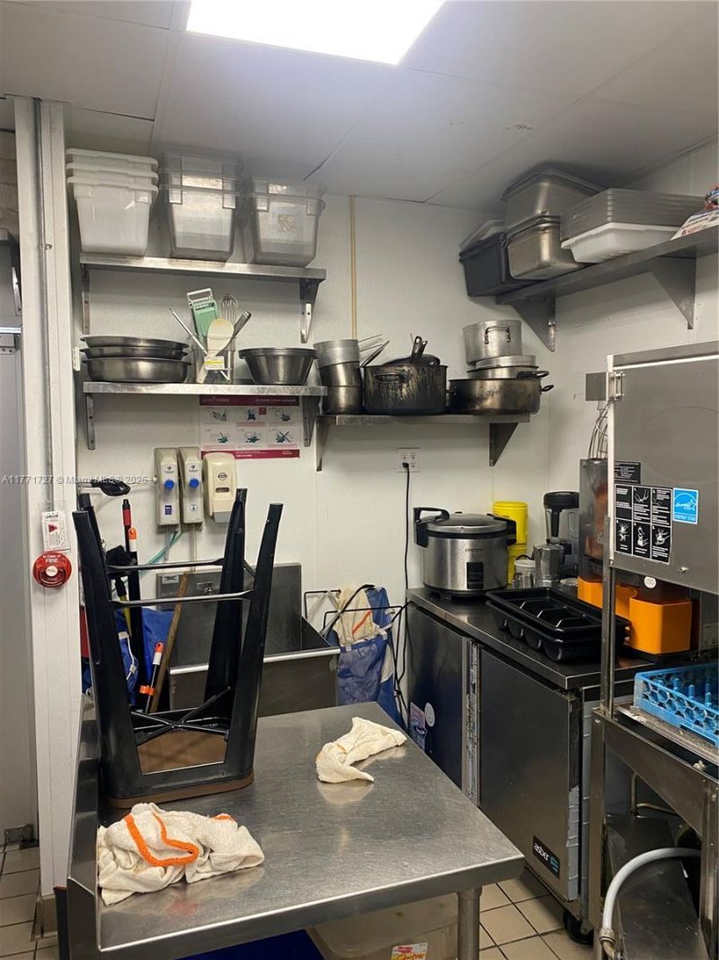 12661 S Dixie Hwy, Miami, FL 33156 Photo