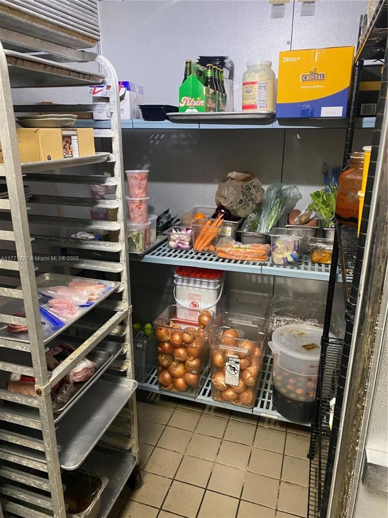 12661 S Dixie Hwy, Miami, FL 33156 Photo