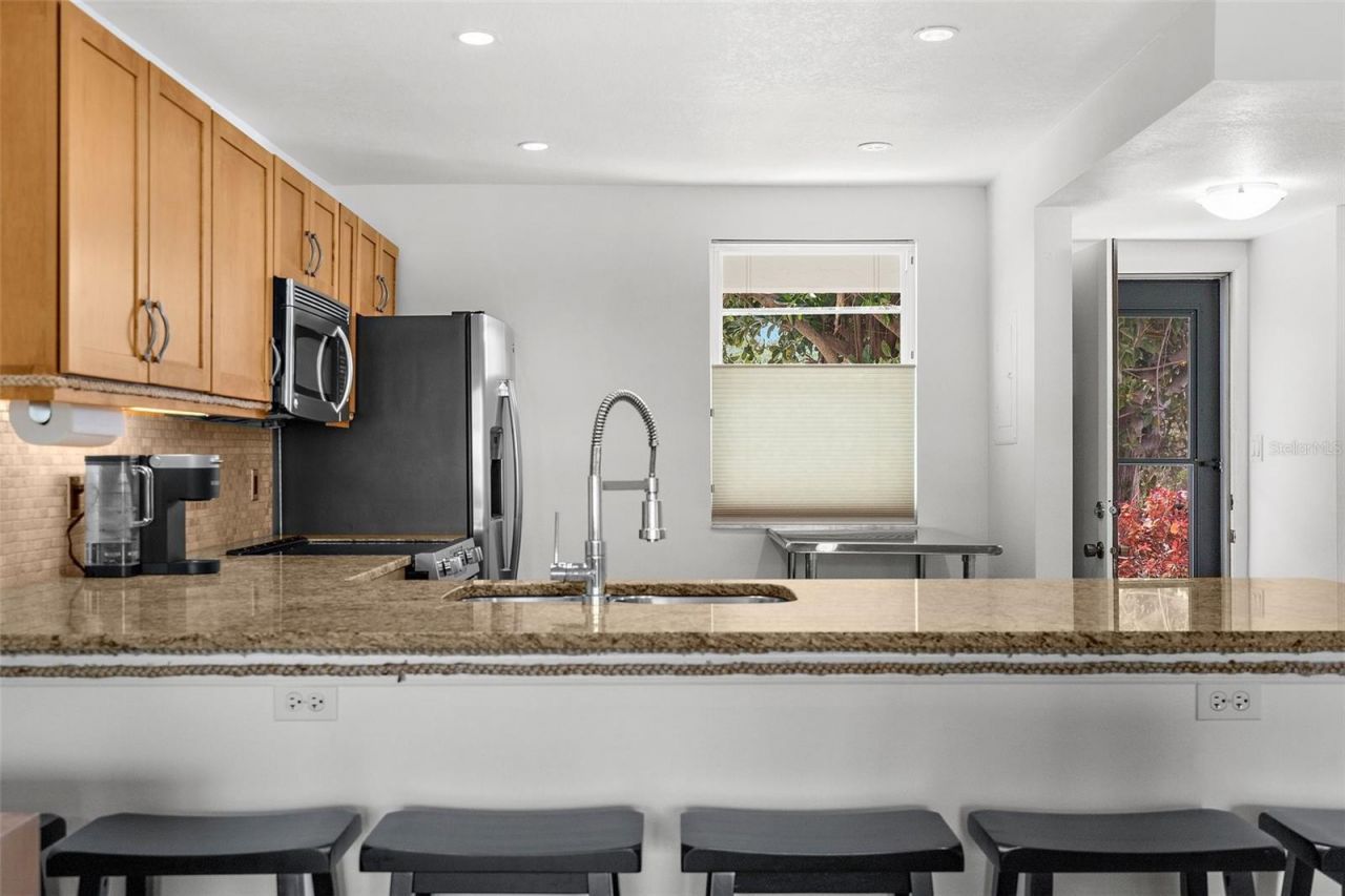 600 Sutton Place, Unit 101B, Longboat Key, FL 34228 Photo