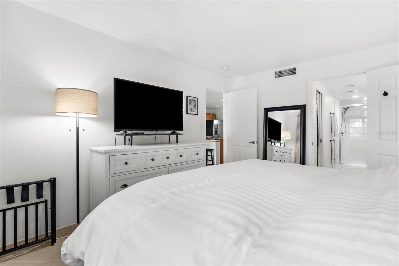 600 Sutton Place, Unit 101B, Longboat Key, FL 34228 Photo