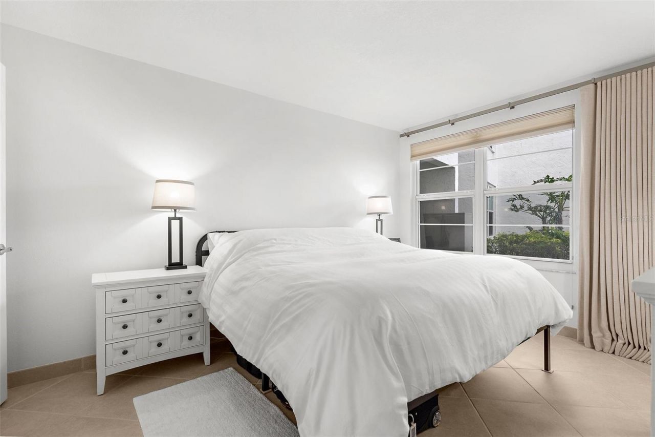 600 Sutton Place, Unit 101B, Longboat Key, FL 34228 Photo