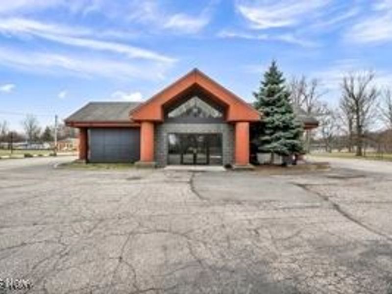 5348 E Lake Road, Sheffield Lake, OH 44054 Photo 1