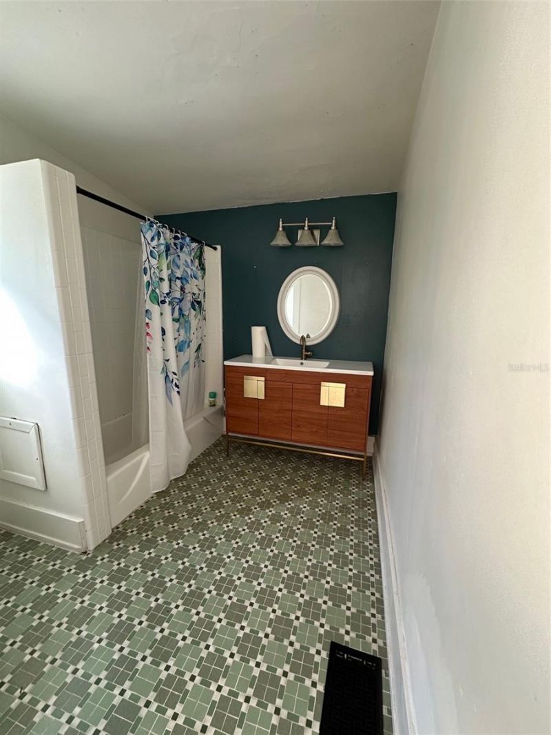 138 W Stetson Avenue, Deland, FL 32720 Photo