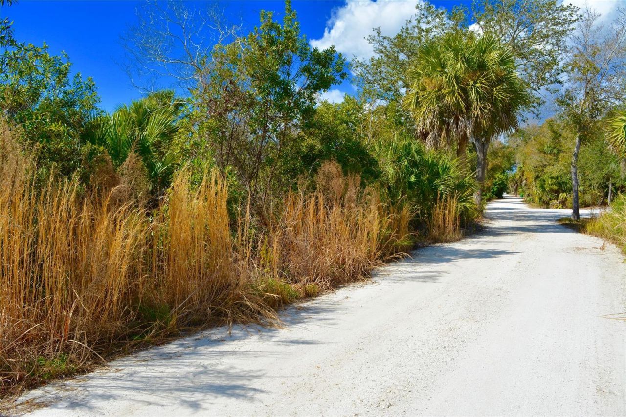 27195 Lowry Avenue, Punta Gorda, FL 33983 Photo