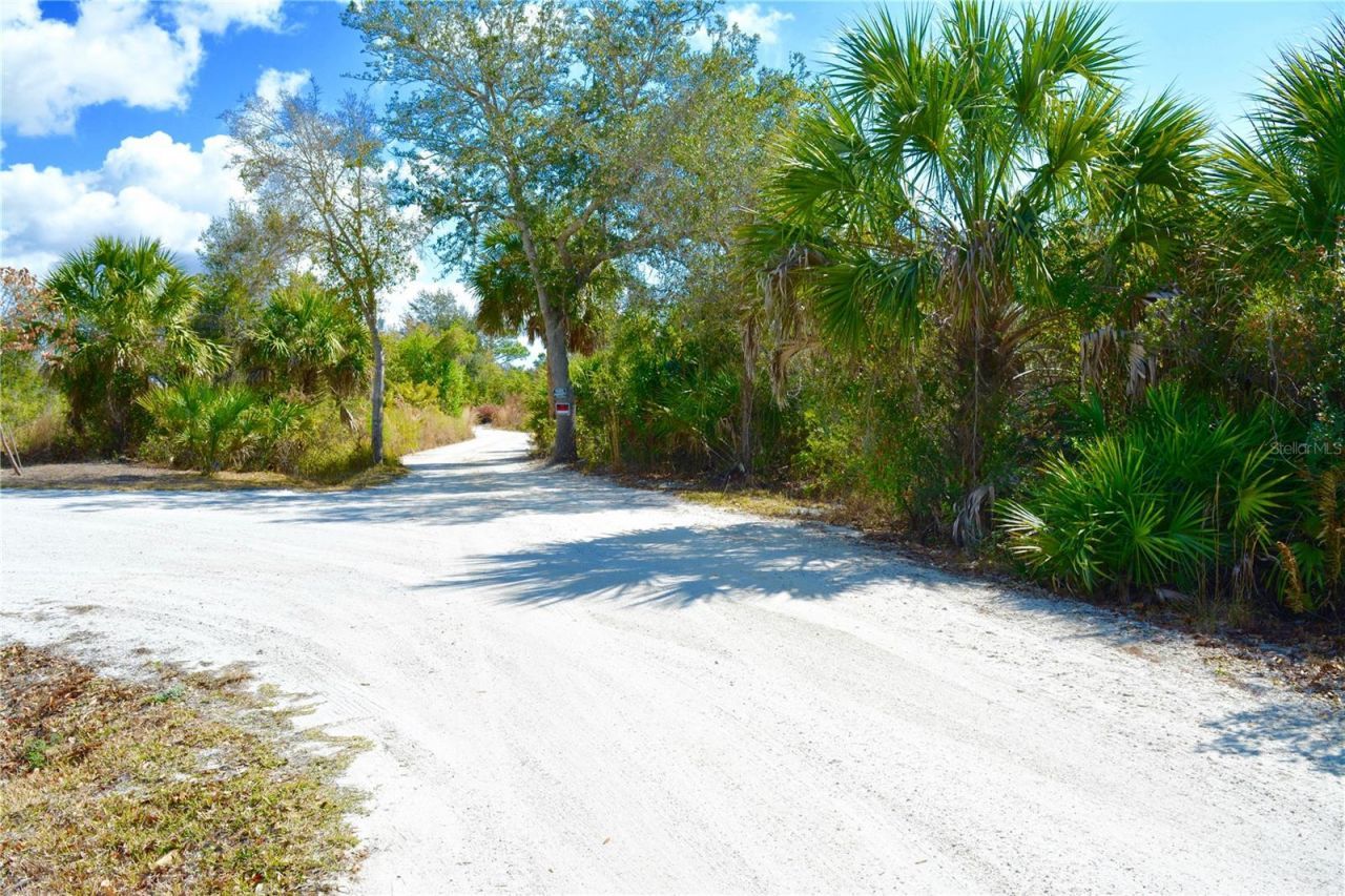 27195 Lowry Avenue, Punta Gorda, FL 33983 Photo