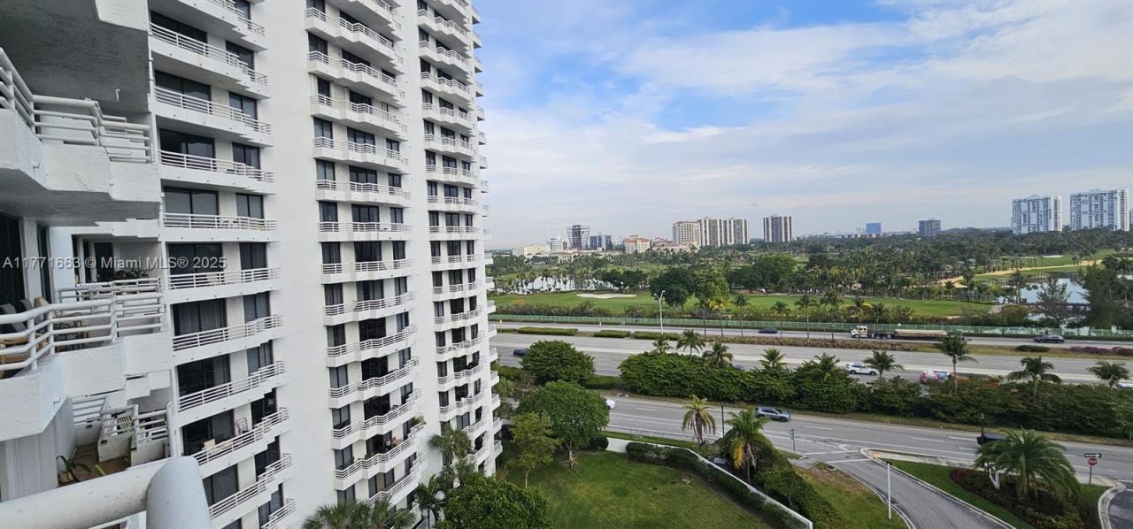 3300 NE 192nd St, Unit 1012, Aventura, FL 33180 Photo