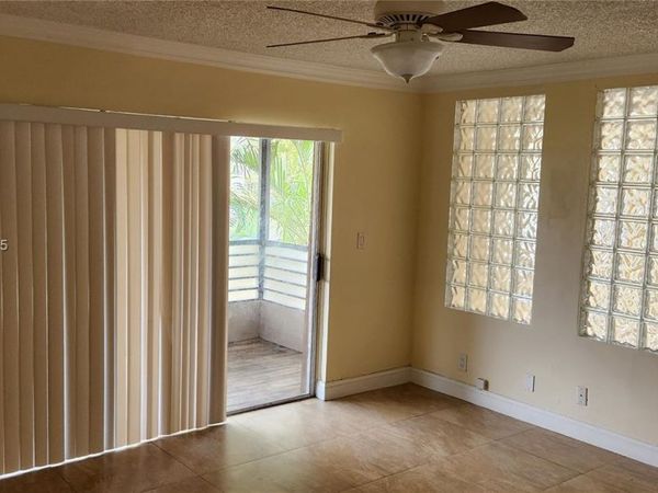 2810 Riverside Dr, Unit 203-4, Coral Springs, FL 33065