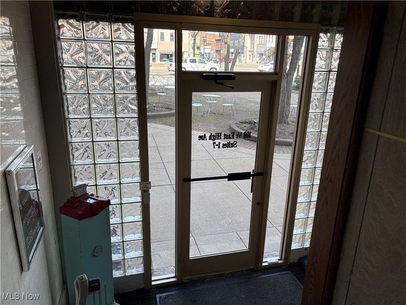 108 E High Avenue, Unit 6, New Philadelphia, OH 44663 Photo 8