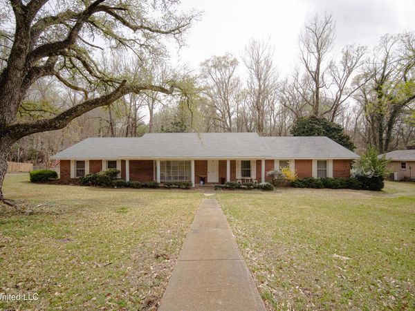 814 N Sunset Drive, Yazoo City, MS 39194