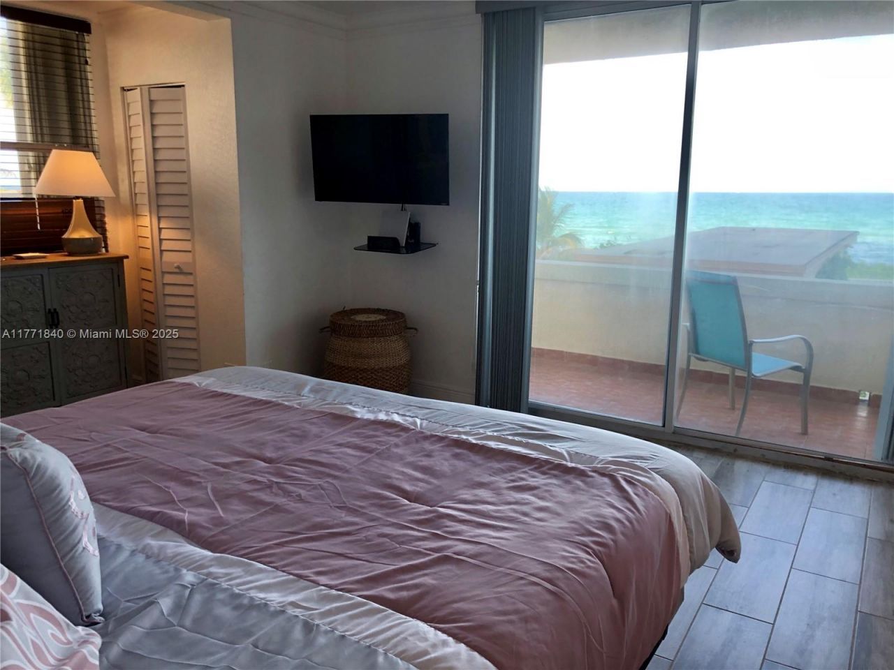 1936 S Ocean Dr, Unit 24C, Hallandale Beach, FL 33009 Photo