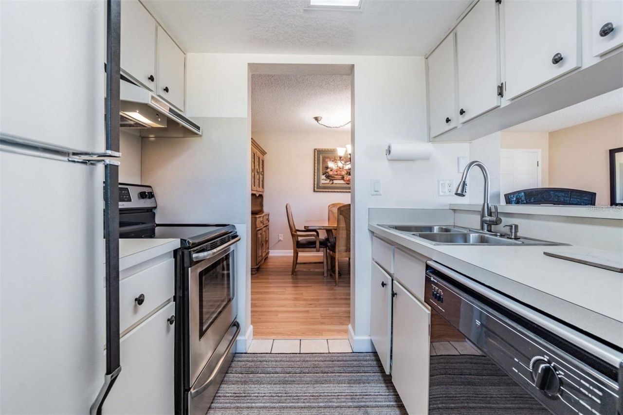 2525 West Bay Drive, Unit B44, Belleair Bluffs, FL 33770 Photo