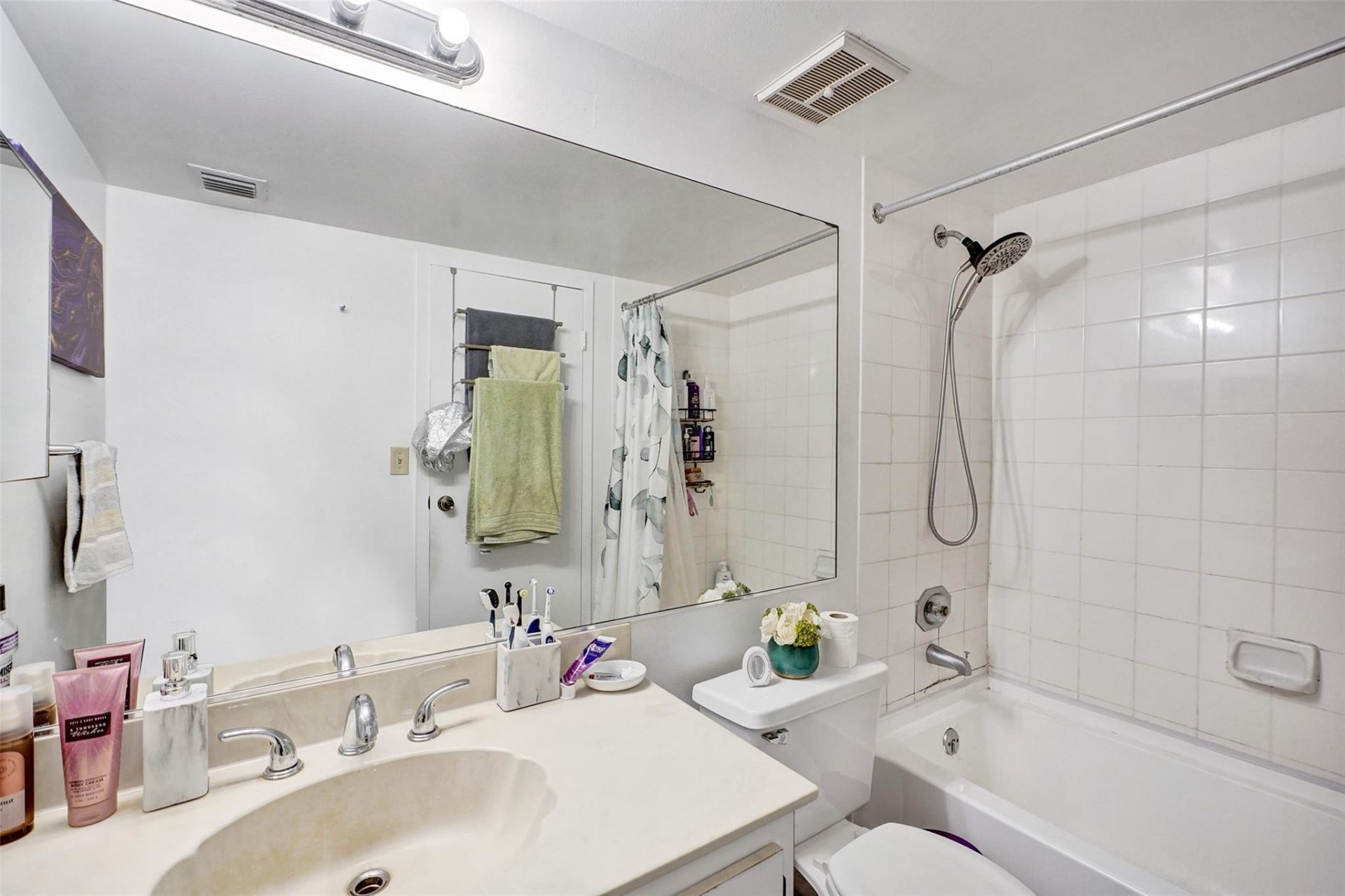 7601 E Treasure Drive, Unit 617, North Bay Village, FL 33141 Photo