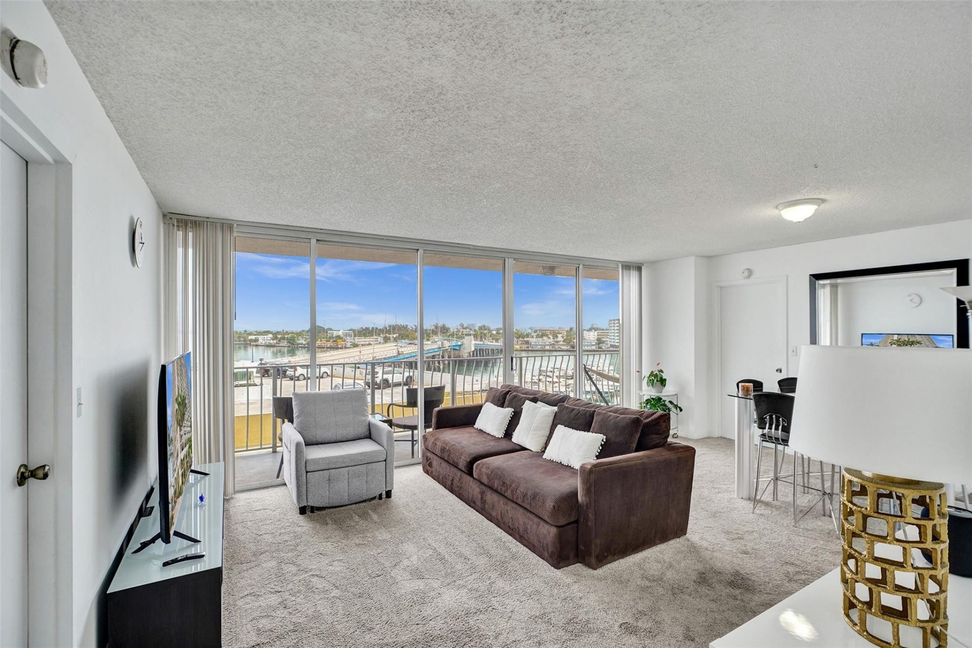 7601 E Treasure Drive, Unit 617, North Bay Village, FL 33141 Photo