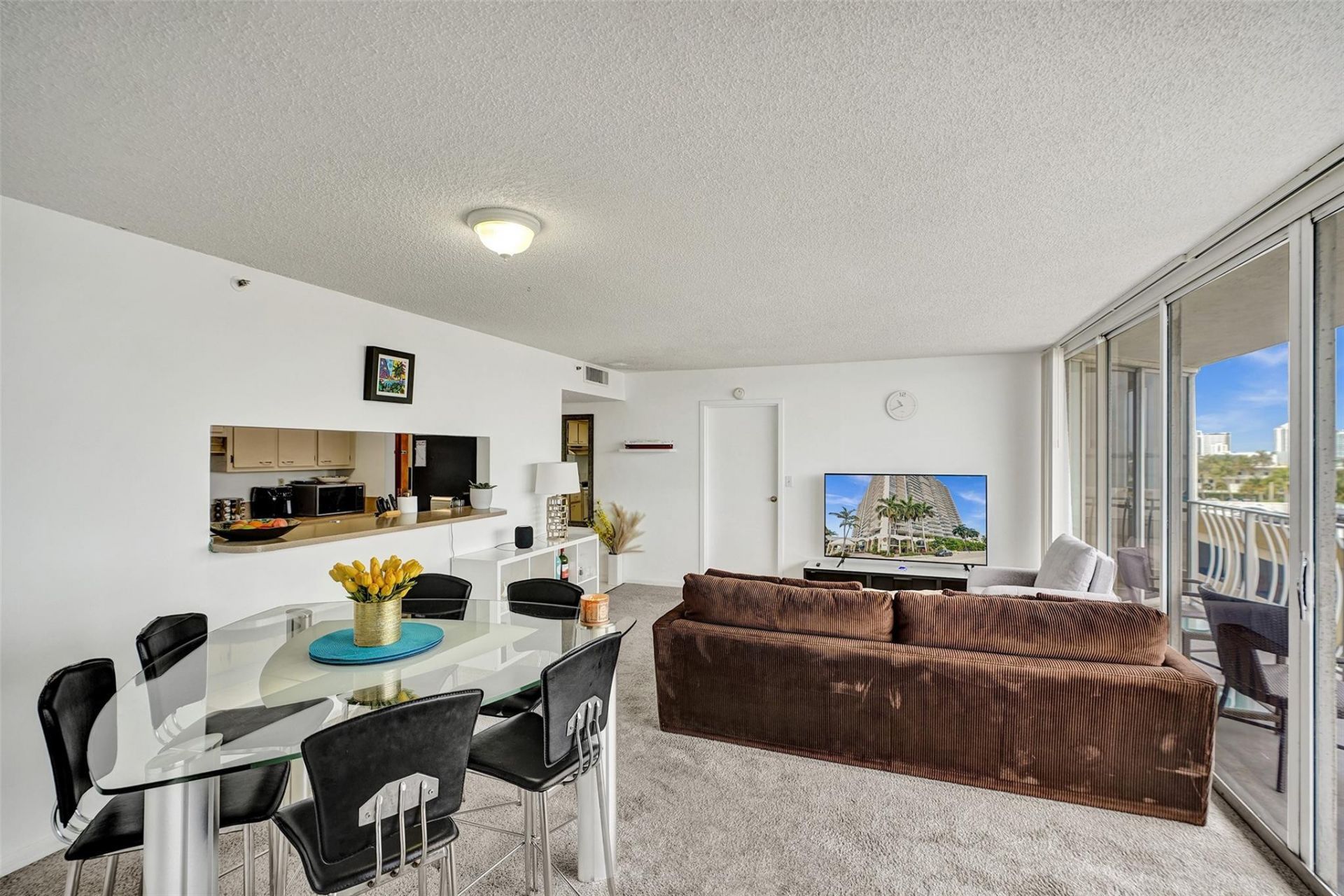 7601 E Treasure Drive, Unit 617, North Bay Village, FL 33141 Photo