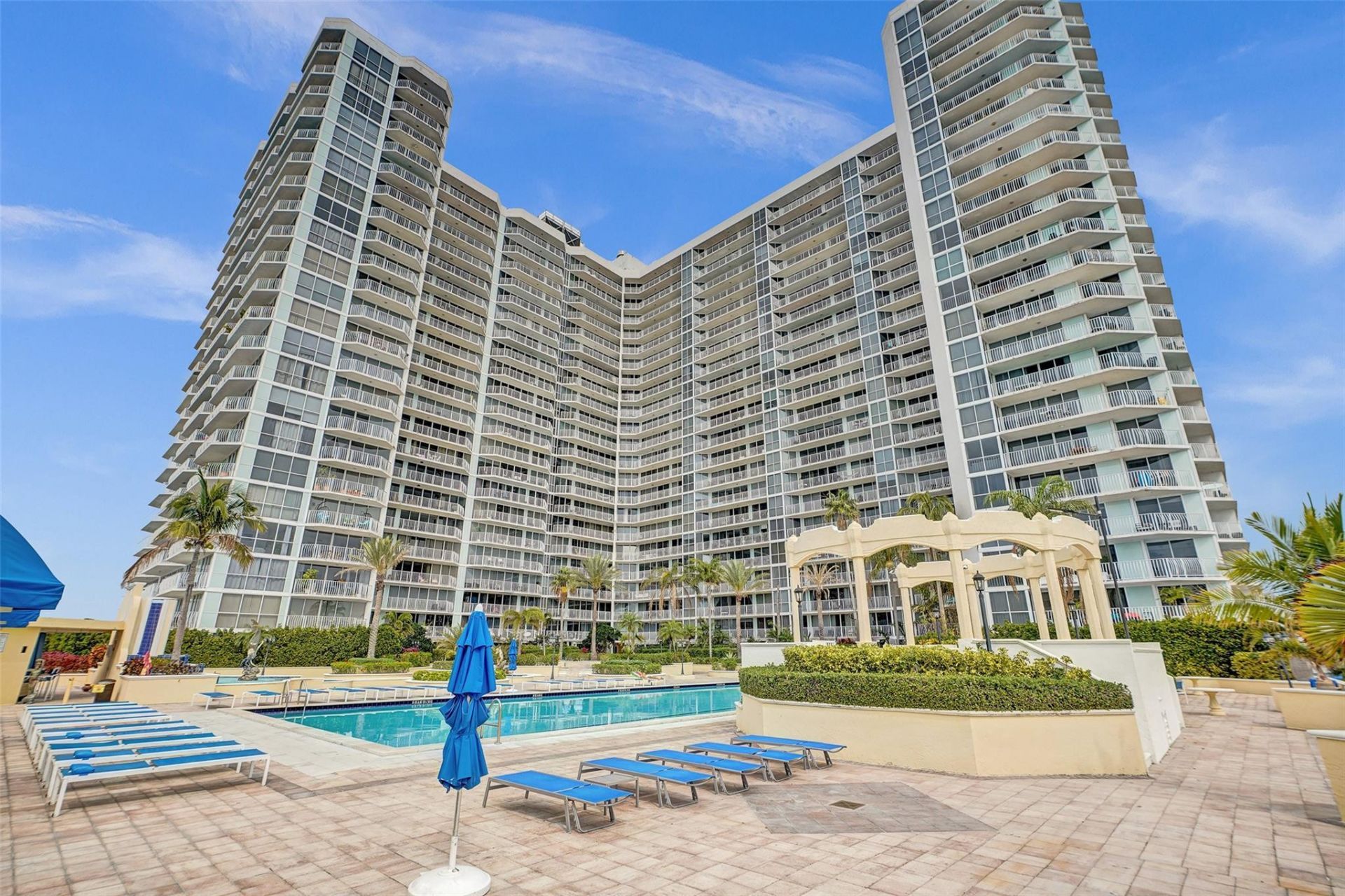 7601 E Treasure Drive, Unit 617, North Bay Village, FL 33141 Photo