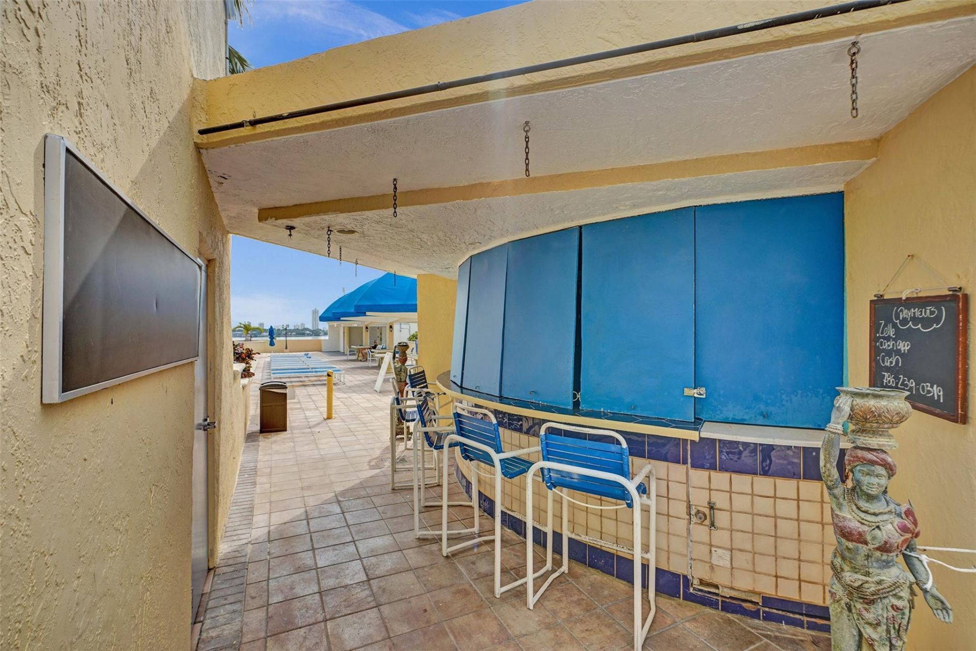 7601 E Treasure Drive, Unit 617, North Bay Village, FL 33141 Photo