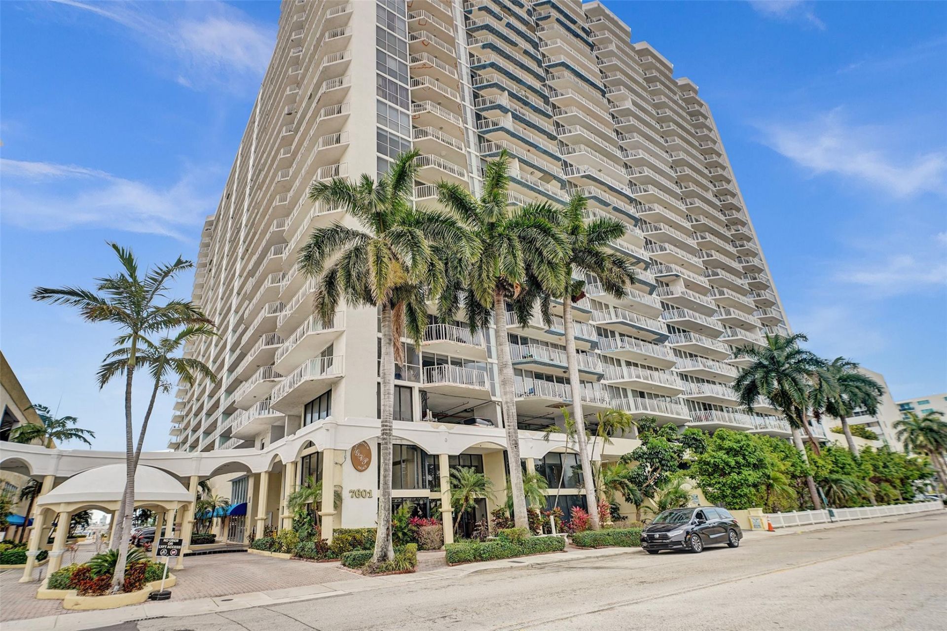 7601 E Treasure Drive, Unit 617, North Bay Village, FL 33141 Photo