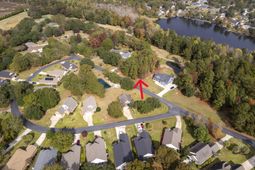 5 Fairway Drive photo 4