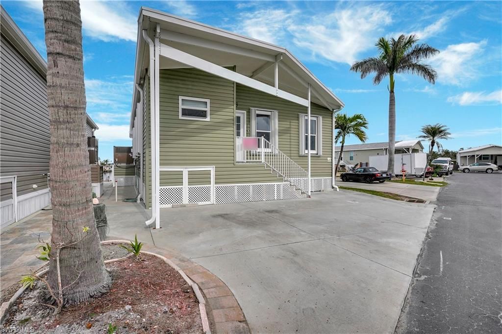 83 Blackbeard Way, Fort Myers Beach, FL 33931 Photo