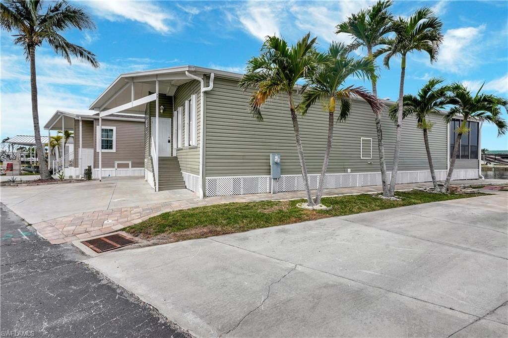 83 Blackbeard Way, Fort Myers Beach, FL 33931 Photo