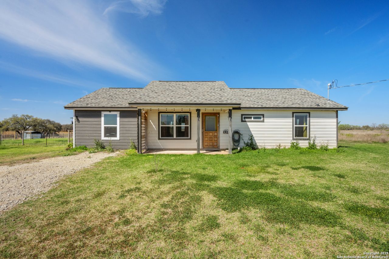 1777 Ernst, Pleasanton, TX 78064 Main Photo