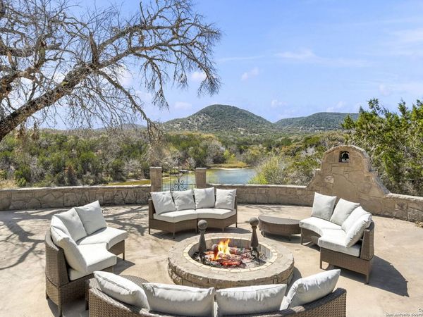 668 Indian Mound, Tarpley, TX 78883