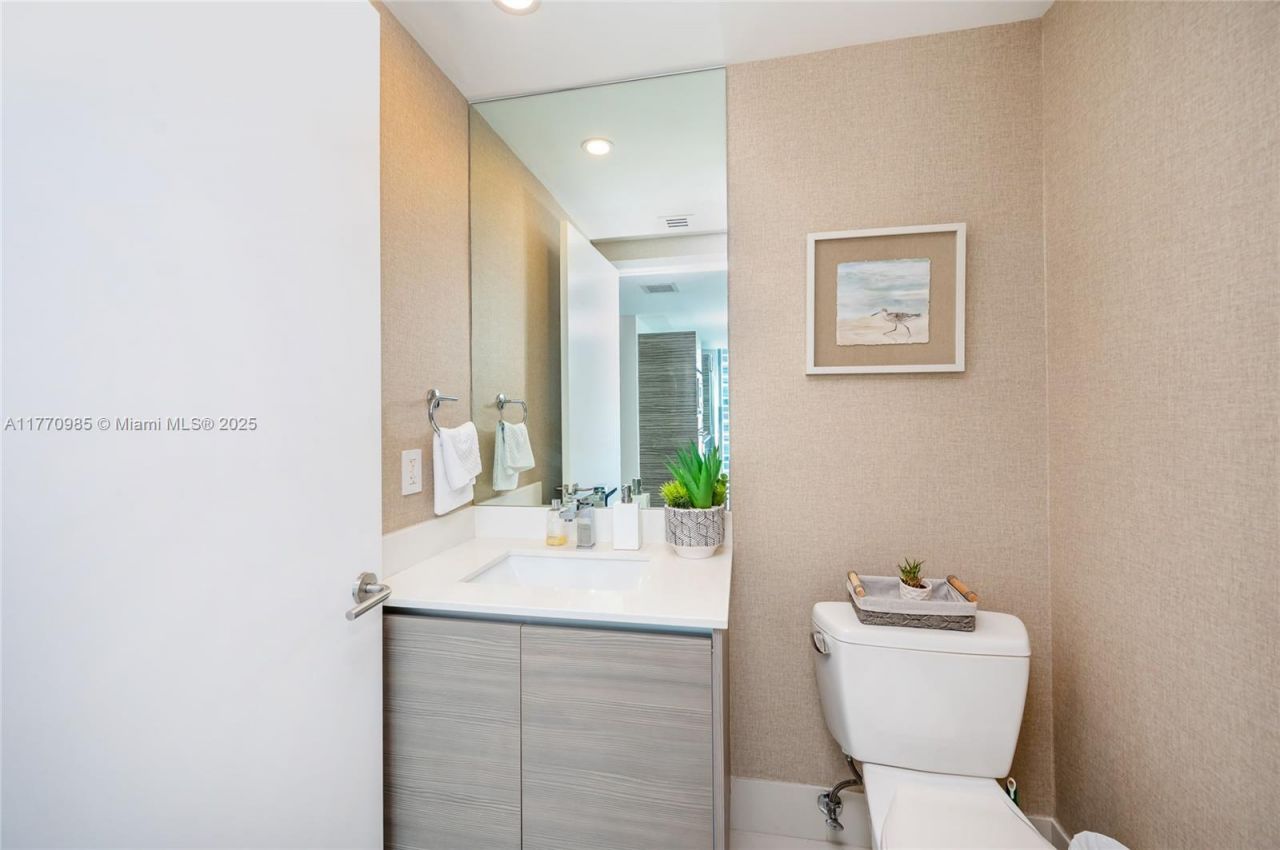 460 NE 28th St, Unit 3208, Miami, FL 33137 Photo