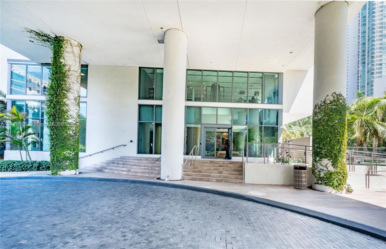 460 NE 28th St, Unit 3208, Miami, FL 33137 Photo