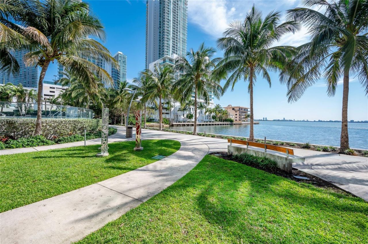 460 NE 28th St, Unit 3208, Miami, FL 33137 Photo