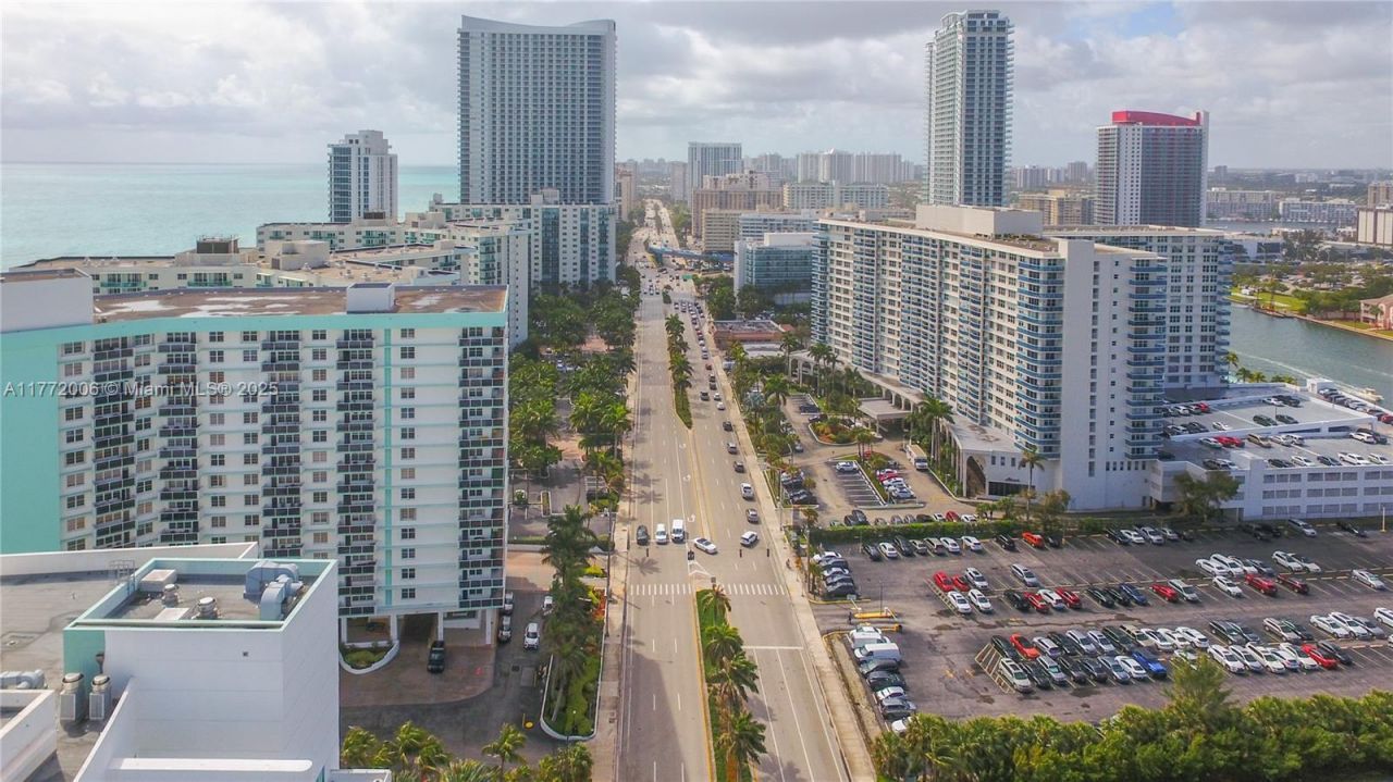 3725 S Ocean Dr, Unit PH18, Hollywood, FL 33019 Photo