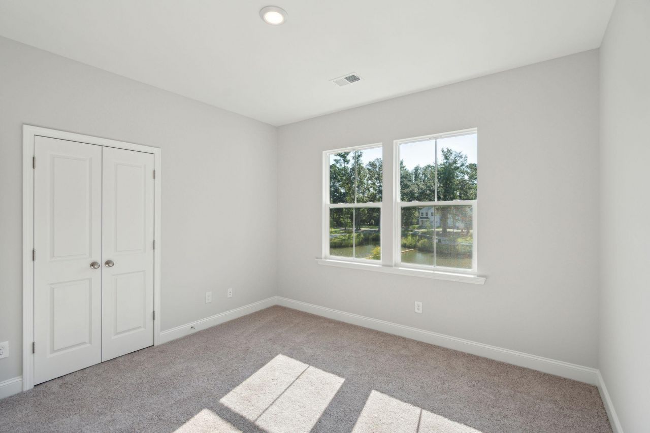 430 Queenview Lane Photo 28