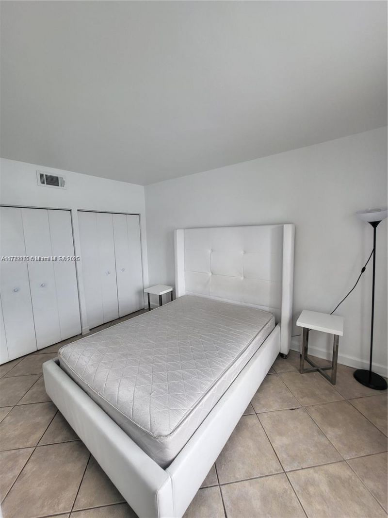 1008 Jefferson Ave, Unit 303, Miami Beach, FL 33139 Photo