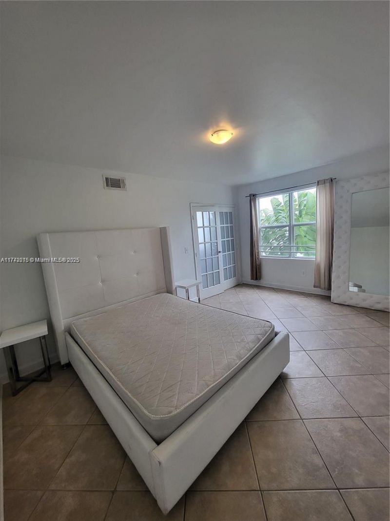 1008 Jefferson Ave, Unit 303, Miami Beach, FL 33139 Photo