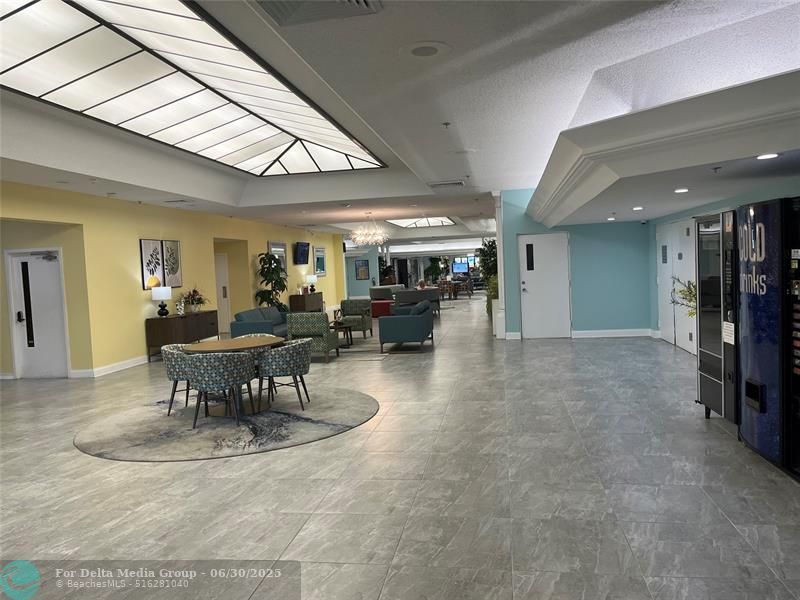 10123 Sunrise Lakes Boulevard, Unit 307, Sunrise, FL 33322 Photo